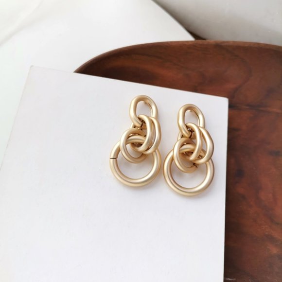 💙Geometric Circles Chain Drop Earrings - Picture 14 of 15